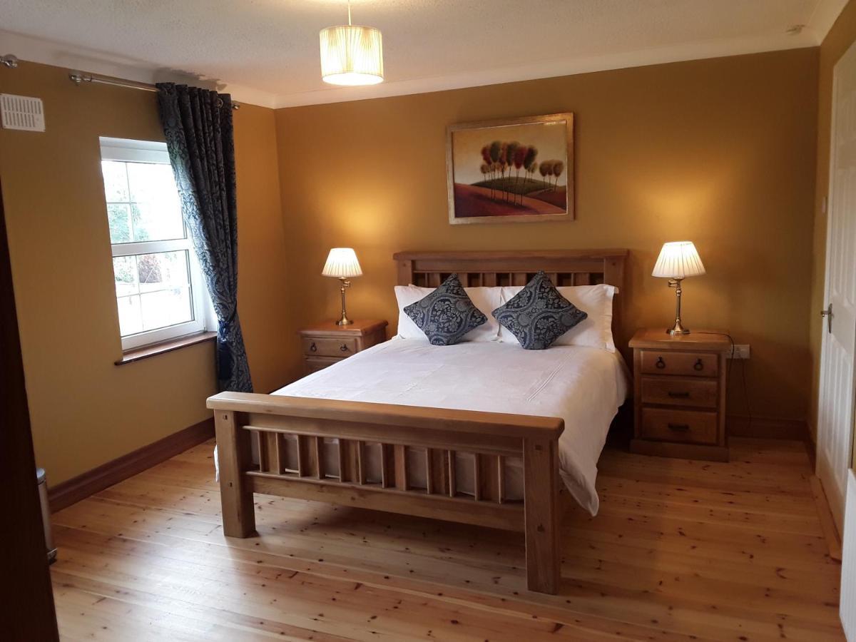 Doonard Manor B&B Craughwell Стая снимка