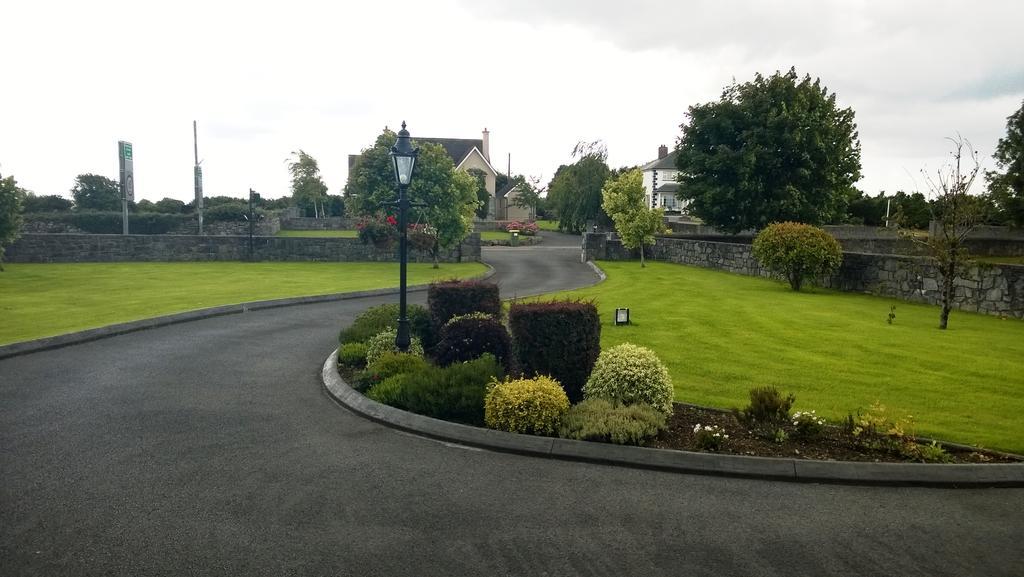 Doonard Manor B&B Craughwell Екстериор снимка