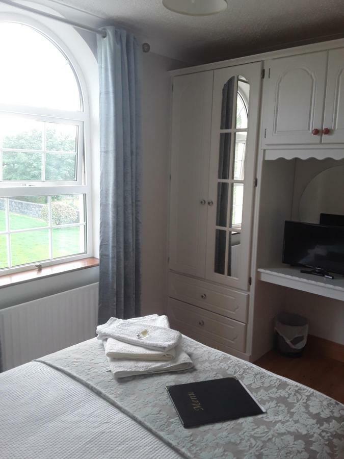 Doonard Manor B&B Craughwell Екстериор снимка